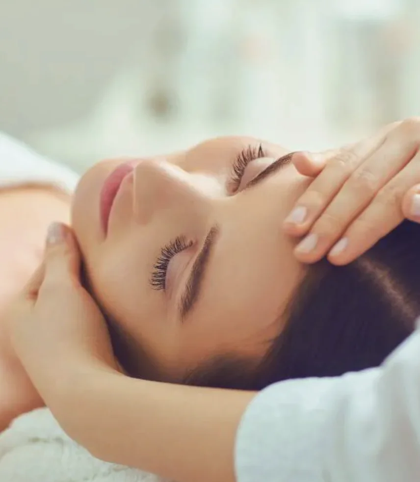 Tratamiento facial holístico en Belleza y Bienestar Darha